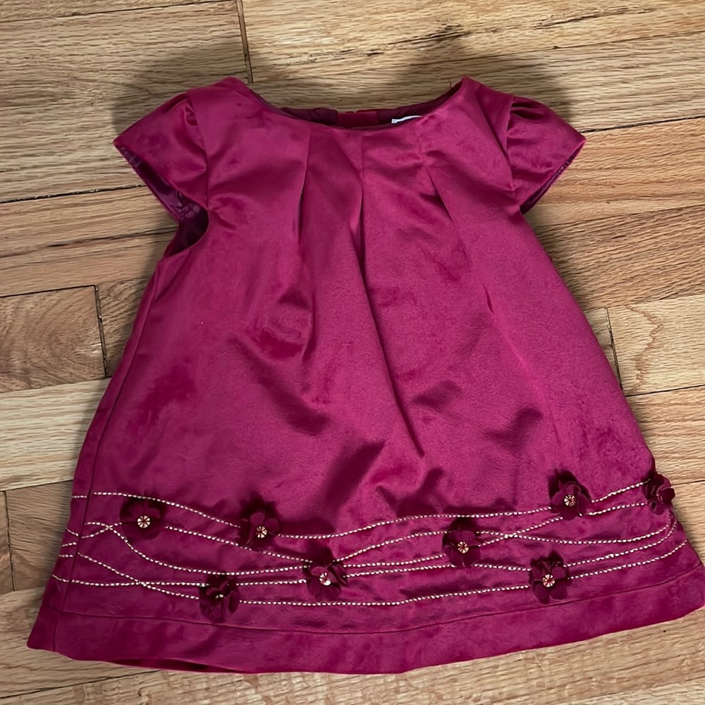 Adorable (like new) baby dress